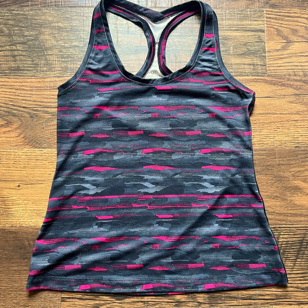 Women’s athletic tank